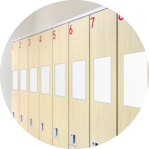 化粧合板など
平滑な表面の家具に！